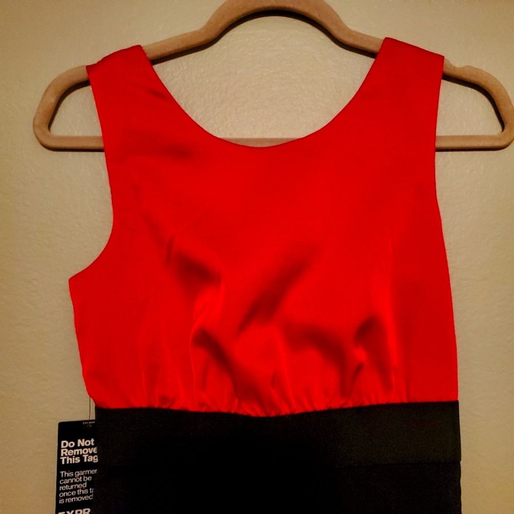 Express Bodycon Two-Tone Ruched Dress - Picture 2 of 8